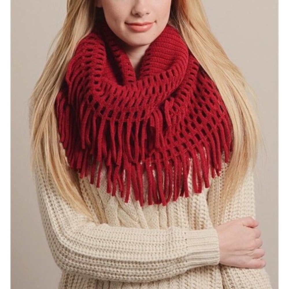 Red boho chenille fringe infinity scarf - Picture 2 of 3
